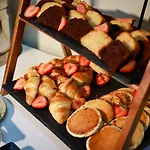 Mikes Kanarium Λάρνακα