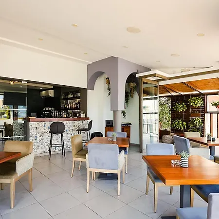 Hotel Mikes Kanarium 3*