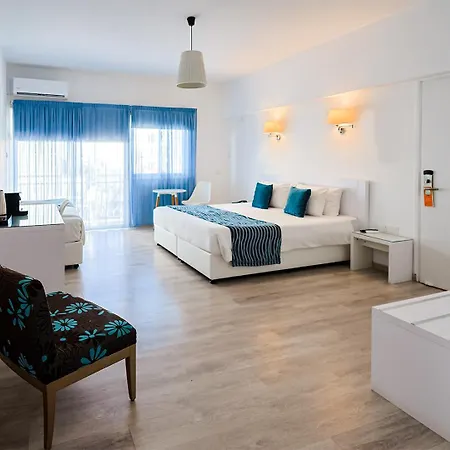 Mikes Kanarium Hotel