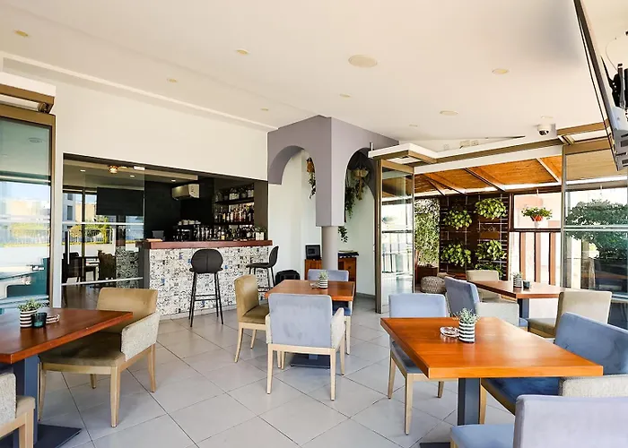 Hotel Mikes Kanarium 3*