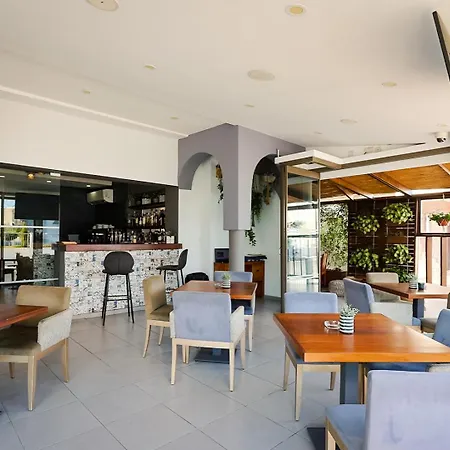 Szálloda Mikes Kanarium