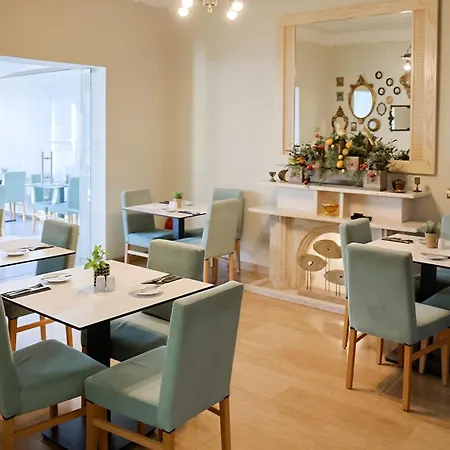 Mikes Kanarium Ξενοδοχείο