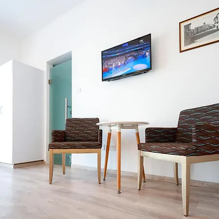 Mikes Kanarium Szálloda 3*