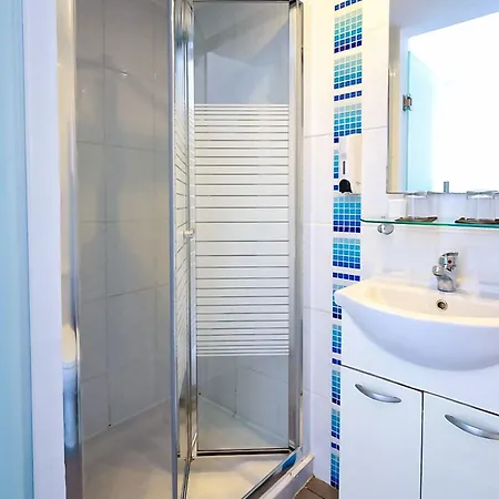 Mikes Kanarium Hotel Larnaka