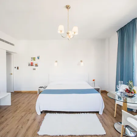 Hotel Mikes Kanarium