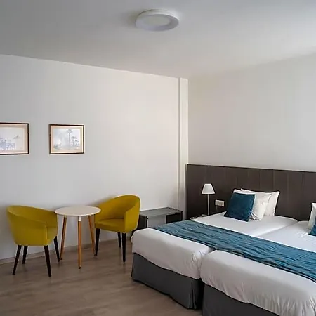 Mikes Kanarium Hotel Larnaca