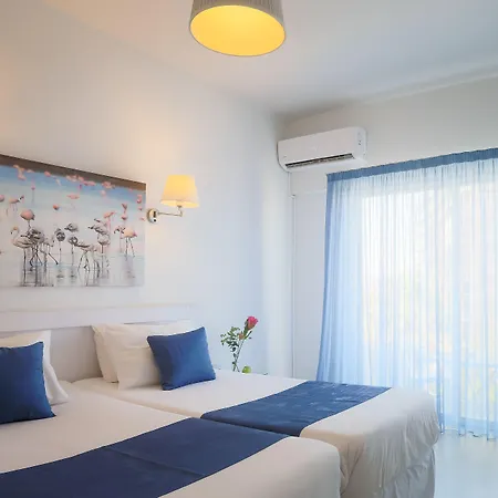 Hotel Mikes Kanarium Larnaca