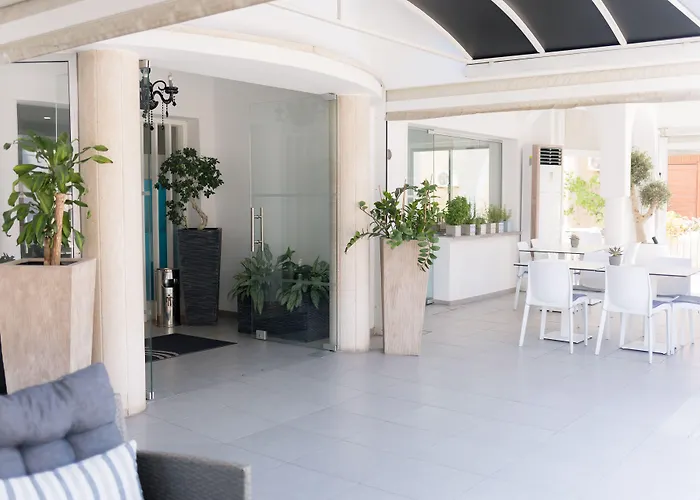 Hotel Mikes Kanarium