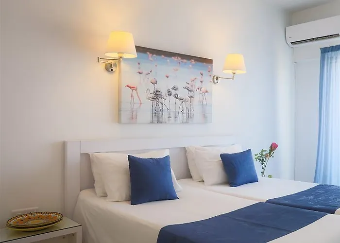 Mikes Kanarium לרנקה