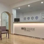 Hotel Mikes Kanarium Larnaca