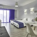 Hotel Mikes Kanarium Larnaca