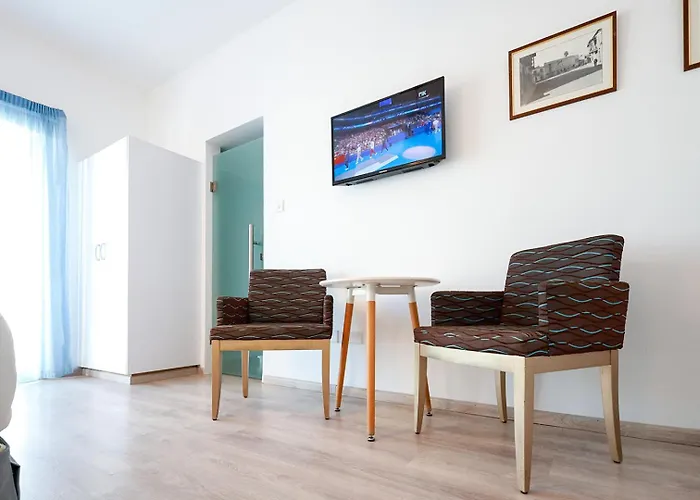 Mikes Kanarium Hotel 3*